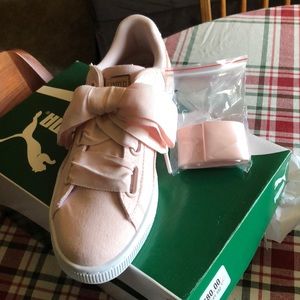 Puma pink tennis shoes